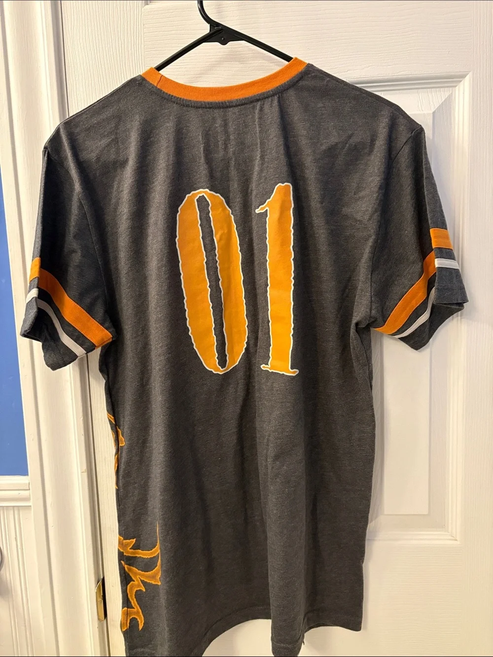 Harry Potter Hufflepuff Keeper Quidditch Logo Tee - Gray, white, orange, size M - Picture 3 of 5